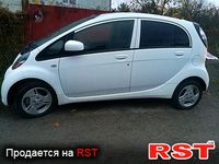 MITSUBISHI i-MiEV