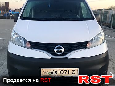 NISSAN NV200