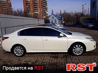 RENAULT Latitude